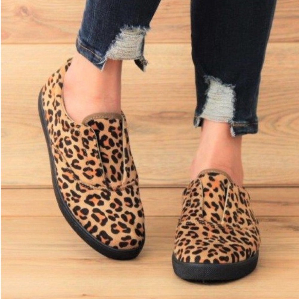 5⭐️CHEETAH PRINT SNEAKERS SLIPON- Shoe - Picture 1 of 3